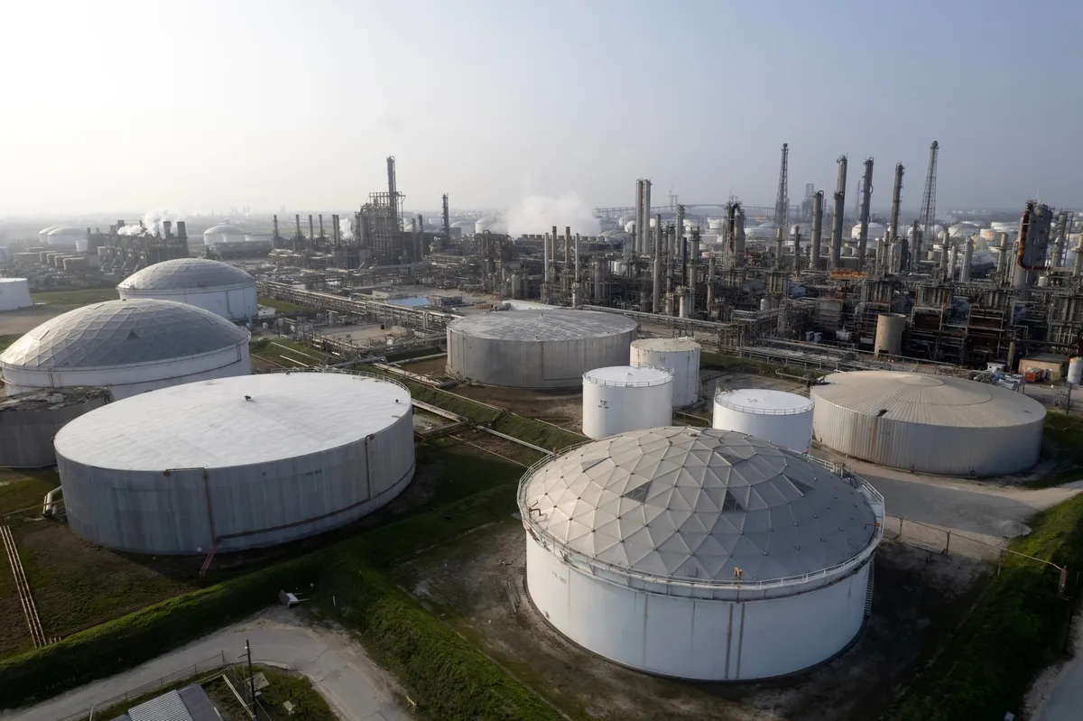 Pantai Teluk AS Bantu Pasok Rekor Impor Diesel Mediterania